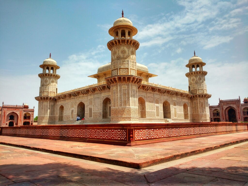 mini taj