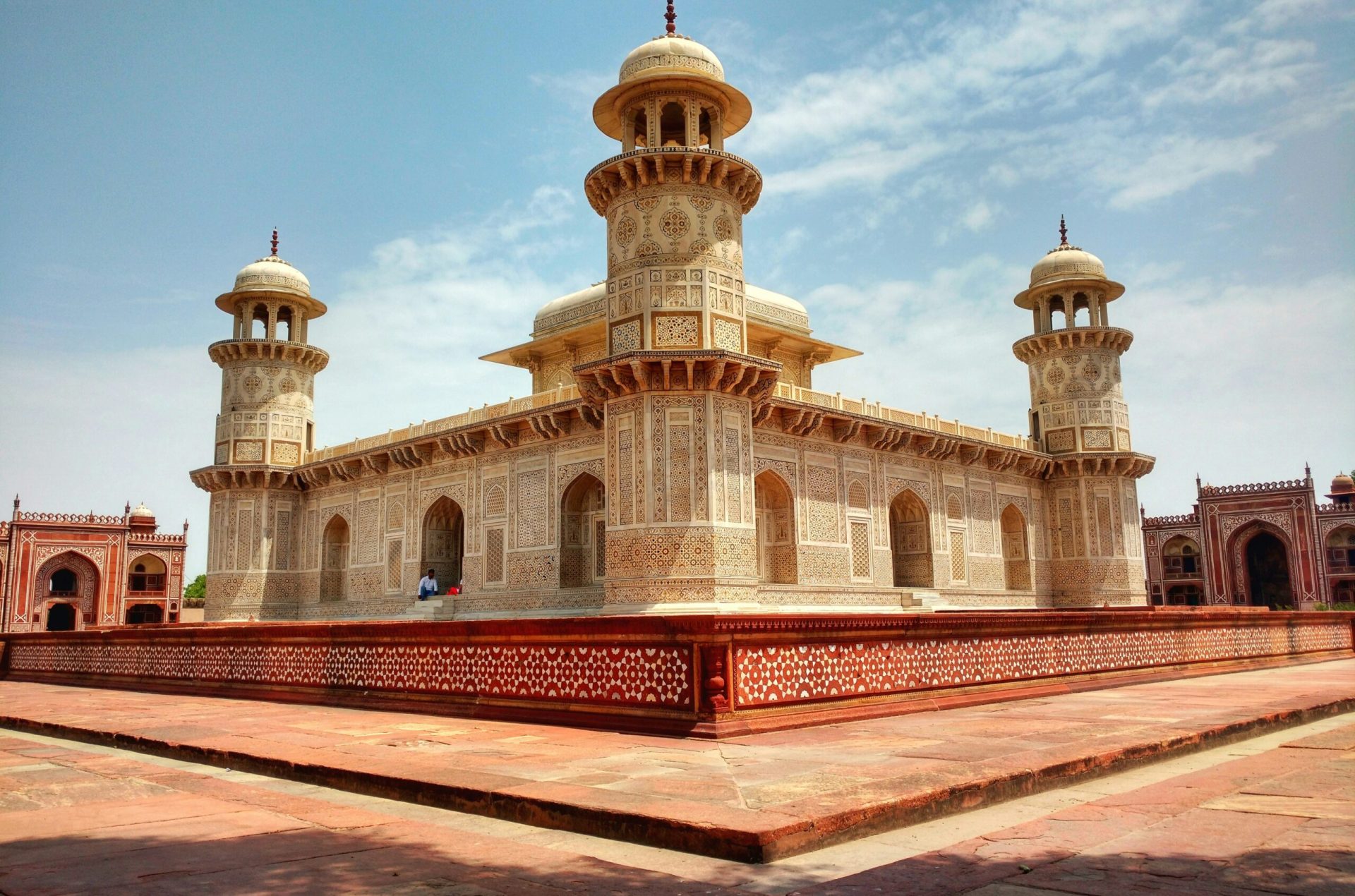 mini taj